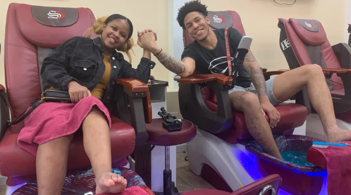 SURPRISED DESIREE WITH A NAIL DATE ‼️